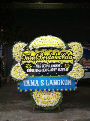 Papan Bunga Duka di Sumber Barito